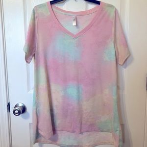 LuLaRoe Christy Tee